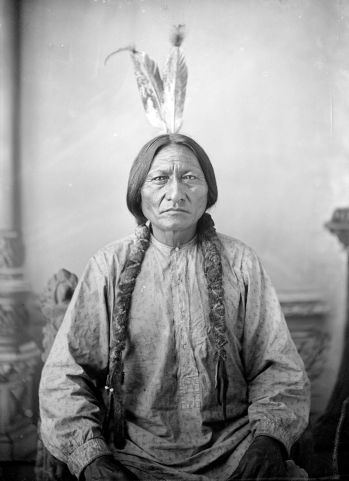 Sitting_Bull_by_D_F_Barry_ca_1883_Dakota_Territory